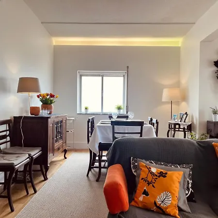 Apartamento T3 Com Varanda E Vista O Mar *