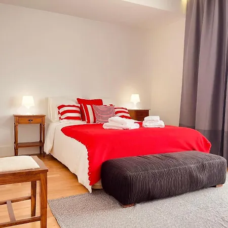 Apartamento T3 Com Varanda E Vista O Mar *