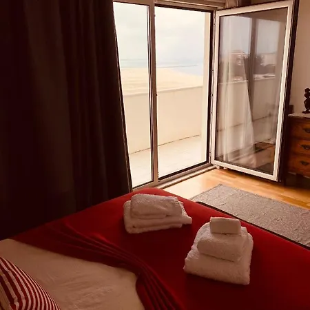 Apartamento T3 Com Varanda E Vista O Mar Apartamento