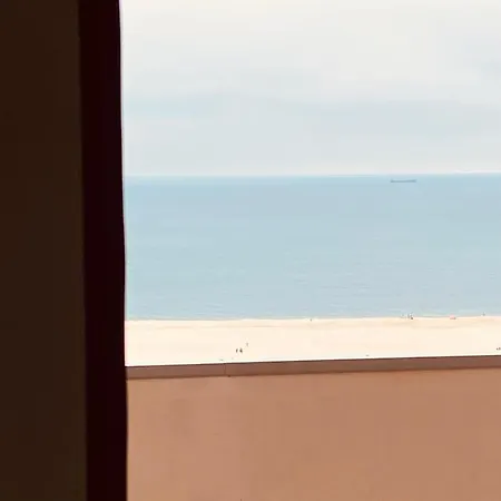 Apartamento T3 Com Varanda E Vista O Mar