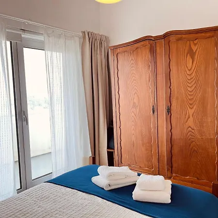 Apartamento T3 Com Varanda E Vista O Mar *