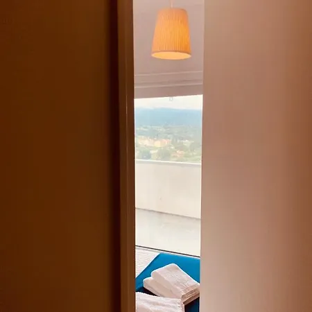 Apartamento T3 Com Varanda E Vista O Mar Apartment *